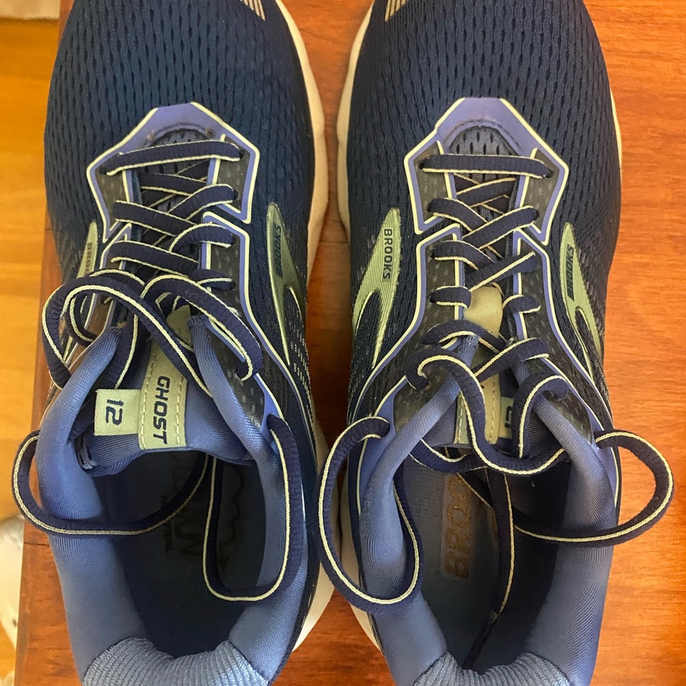 Brooks Blue Sneakers Ghost 12 size: 7.5